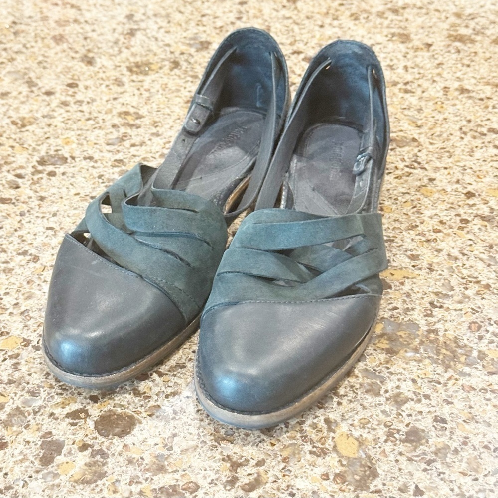 Patagonia Addie Weave Black Leather Ankle Strap Closed Toe Flats 9